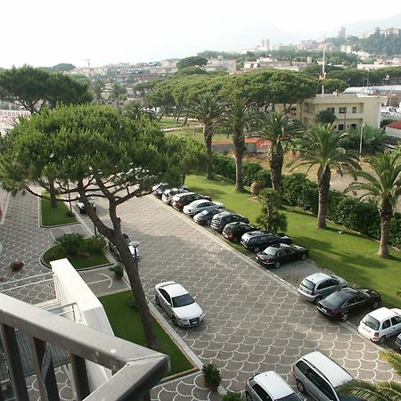 Grand Hotel L'Approdo Terracina Kültér fotó