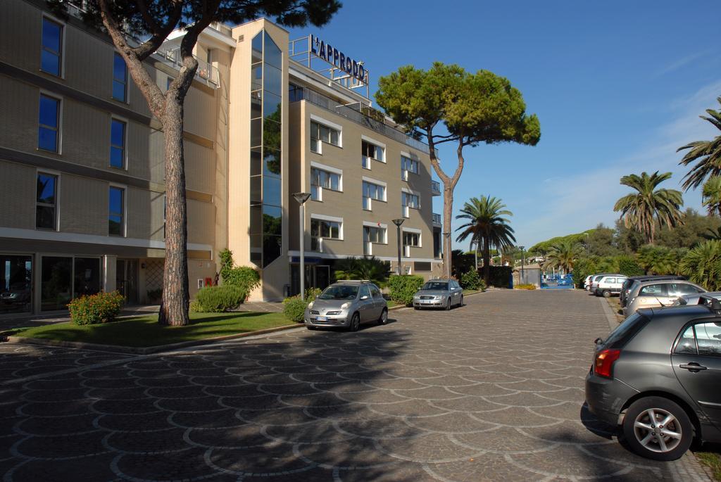 Grand Hotel L'Approdo Terracina Kültér fotó