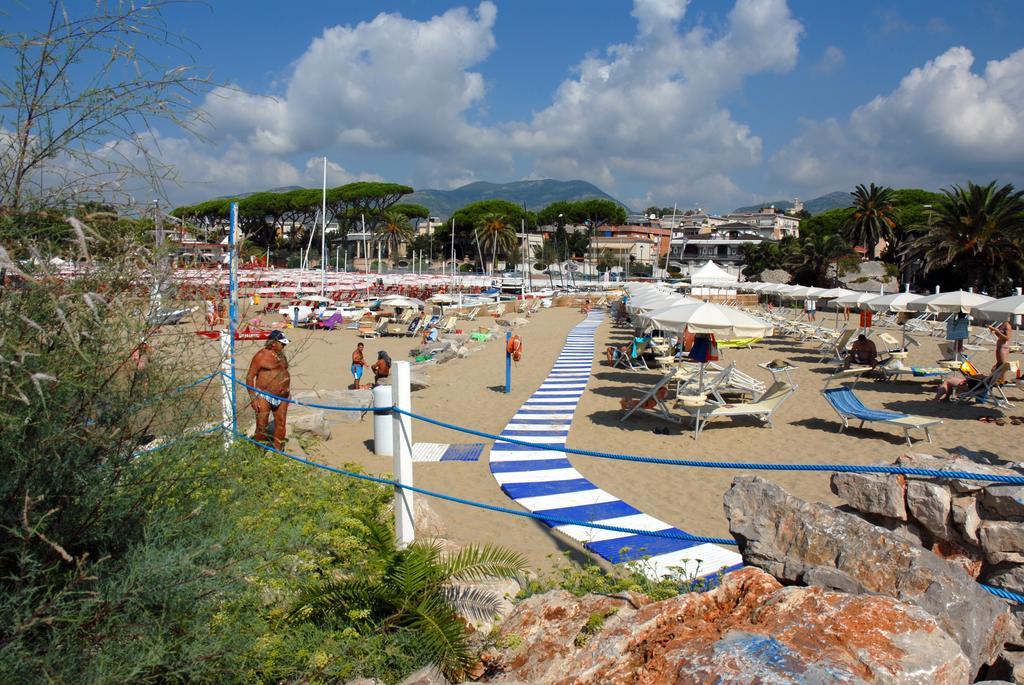 Grand Hotel L'Approdo Terracina Kültér fotó