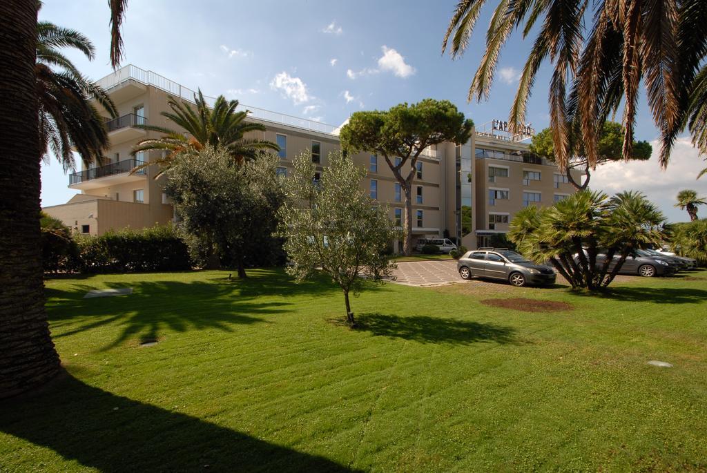 Grand Hotel L'Approdo Terracina Kültér fotó