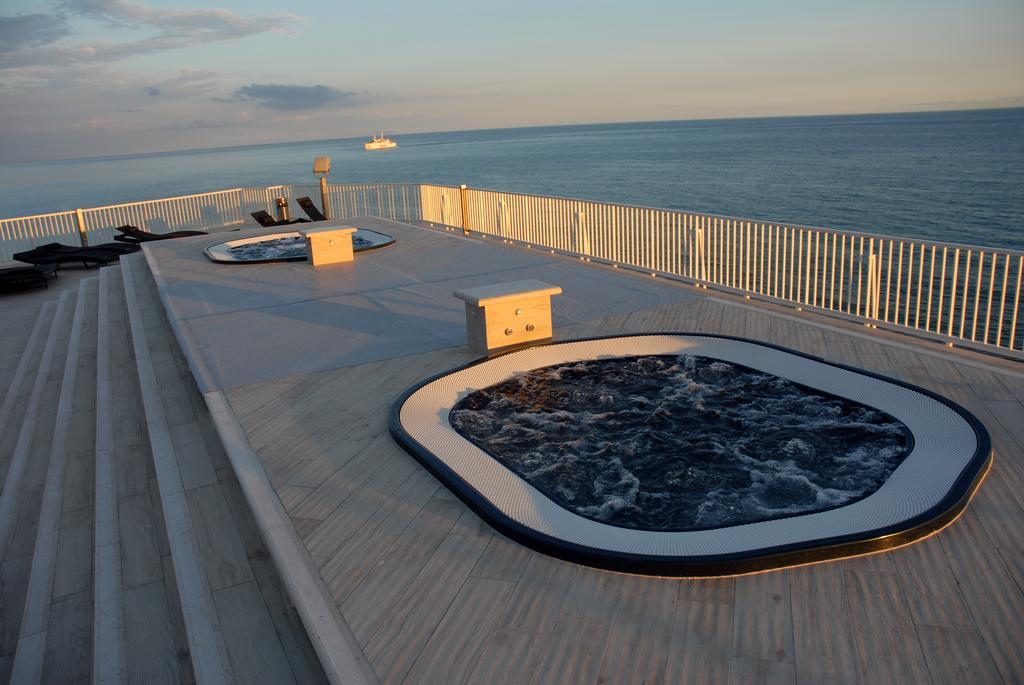 Grand Hotel L'Approdo Terracina Kültér fotó