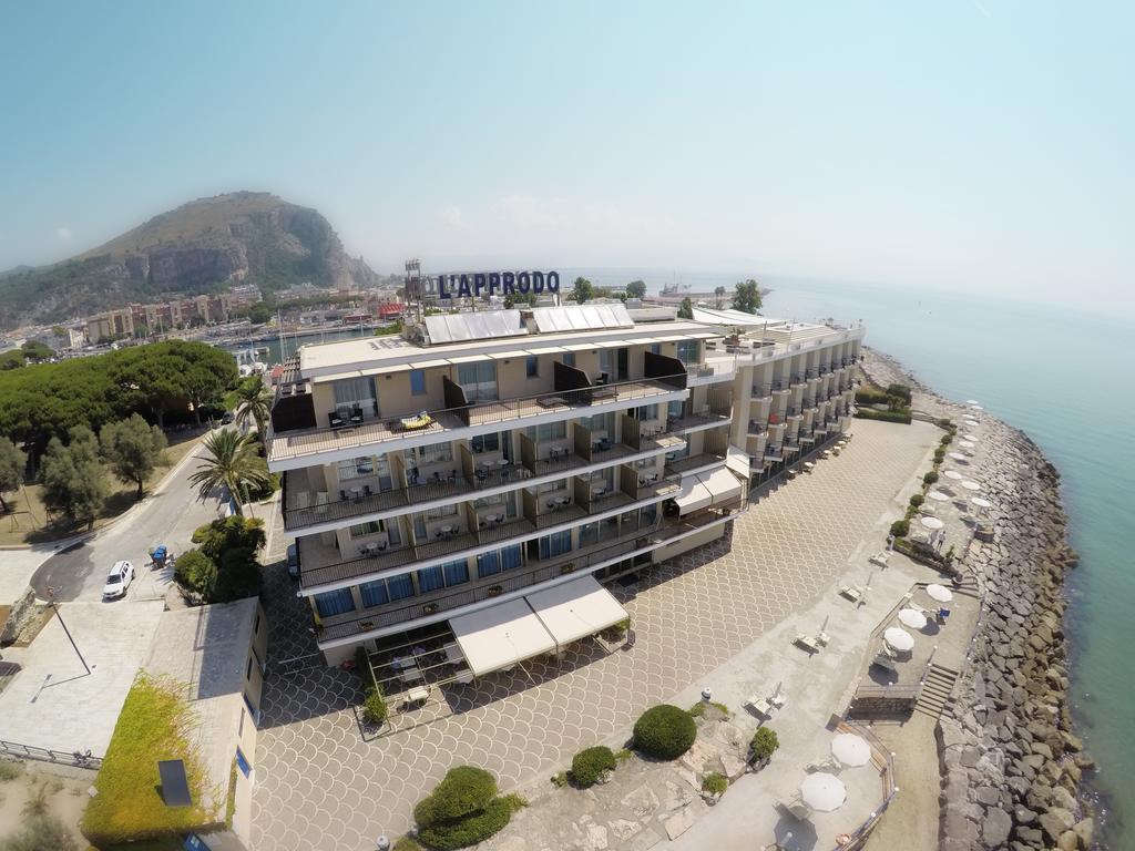 Grand Hotel L'Approdo Terracina Kültér fotó