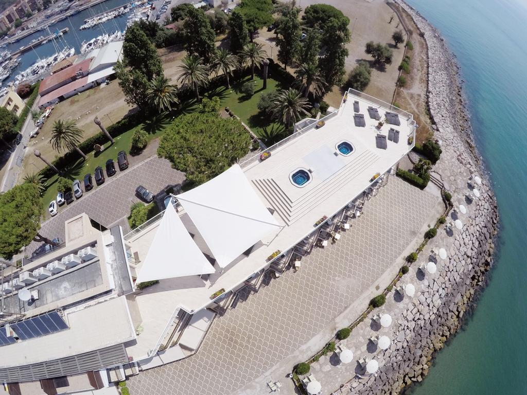 Grand Hotel L'Approdo Terracina Kültér fotó