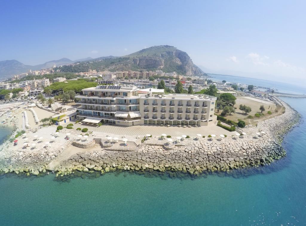 Grand Hotel L'Approdo Terracina Kültér fotó