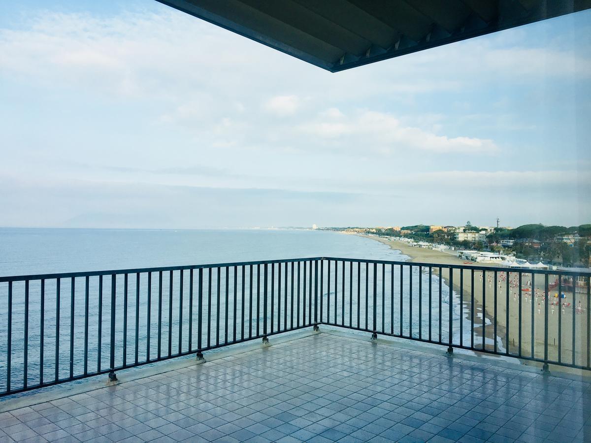 Grand Hotel L'Approdo Terracina Kültér fotó