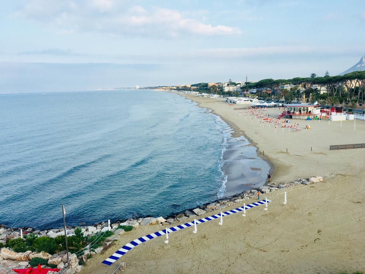 Grand Hotel L'Approdo Terracina Kültér fotó