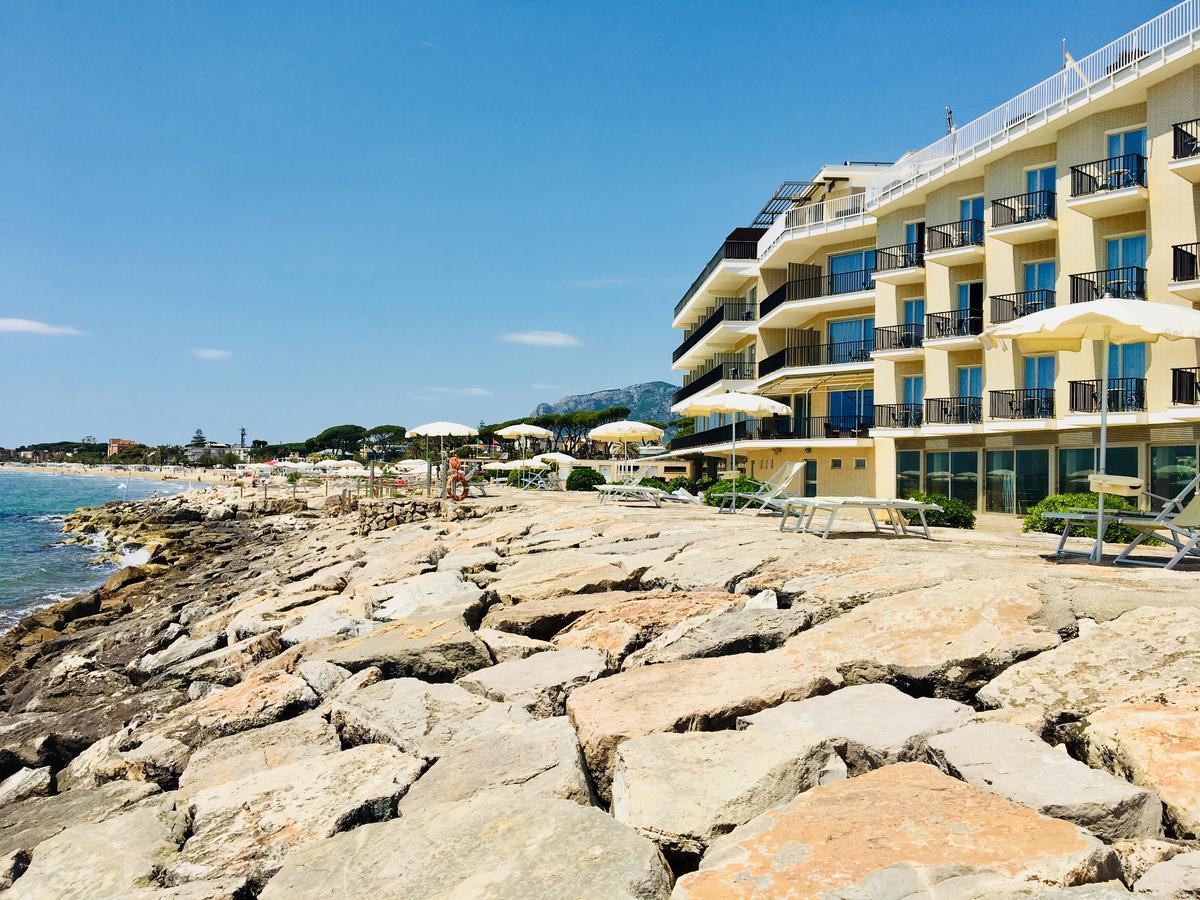 Grand Hotel L'Approdo Terracina Kültér fotó