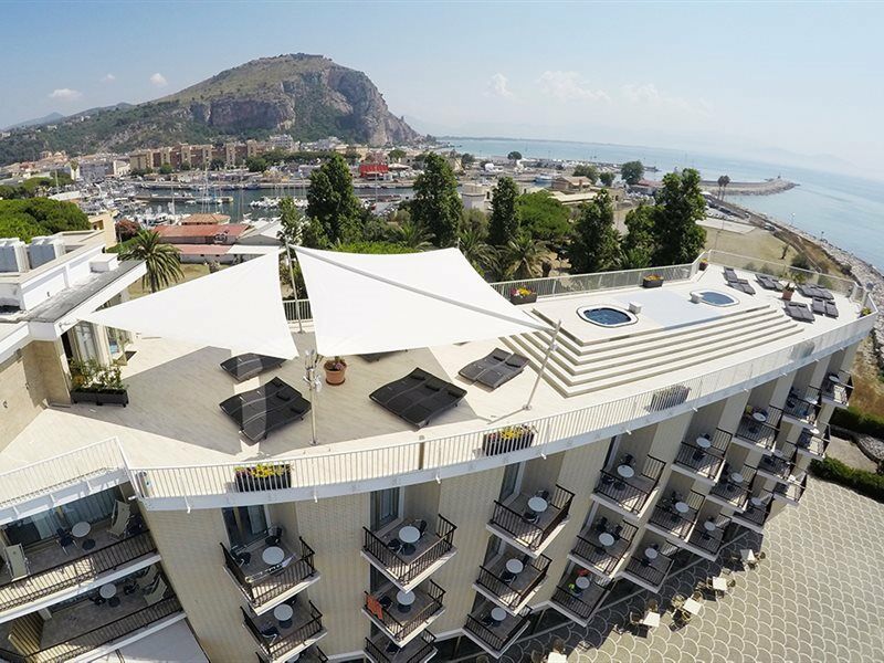 Grand Hotel L'Approdo Terracina Kültér fotó