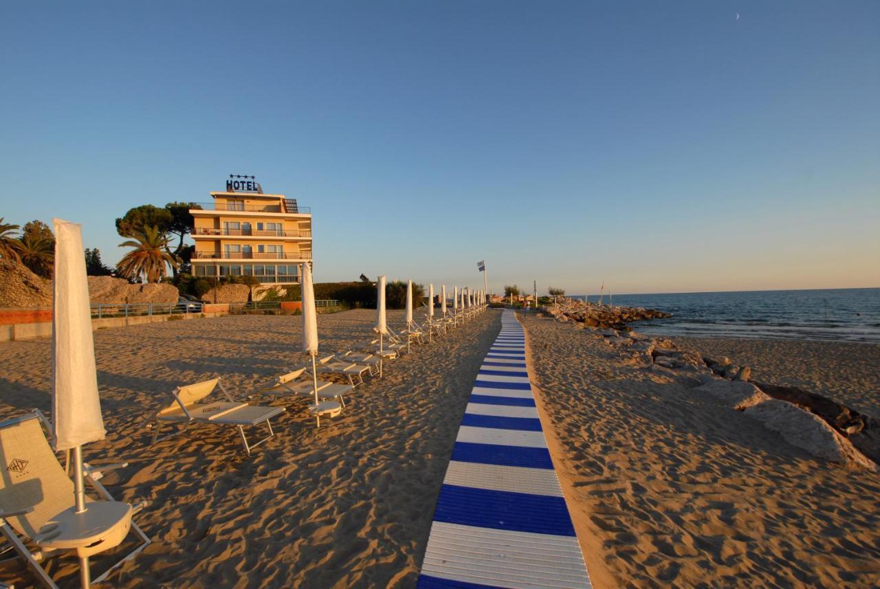 Grand Hotel L'Approdo Terracina Kültér fotó